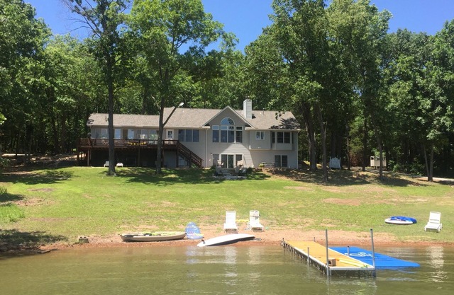 Incroyable privé et privé 4500 pc 5 BR 4 BA lac Cove