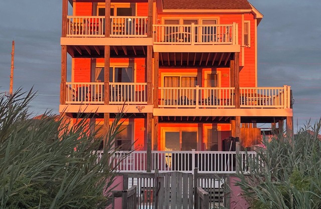 Amazing Sound Front, Ocean View Home with Pool, Spa and Dock