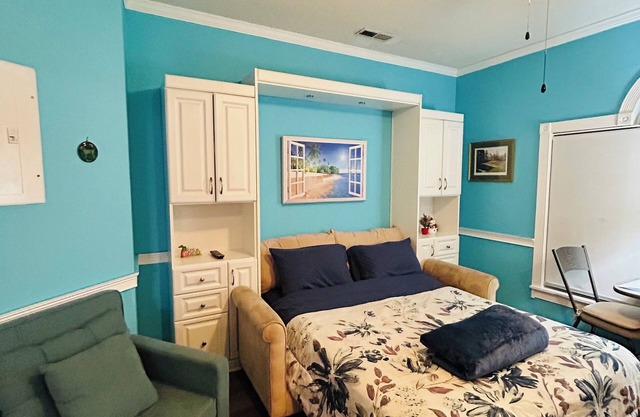 Amazing Studio, 5 minutes to the Private Beach.
