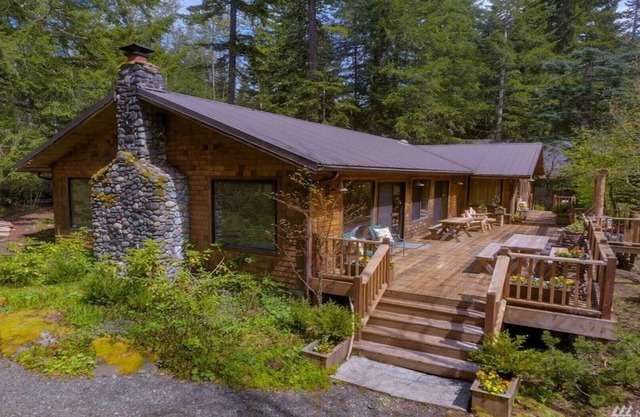 Cabine élégante, 4 BR, 3 salles de bain
