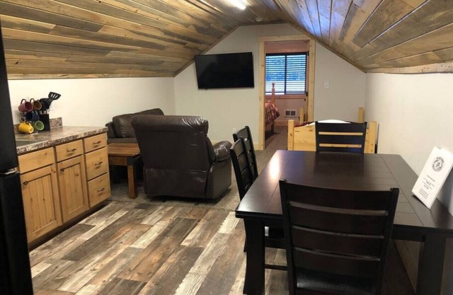 ViewsAmazing Views! 25 min à Yellowstone, Loft