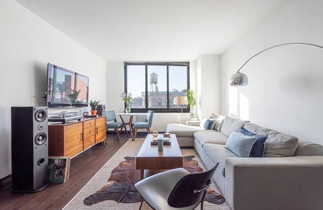 MEILLEUR ENDROIT à NOLITA! MASSIVE 2 Bdr, 2bth, Gym gratuit, portier 24 heures! Vue