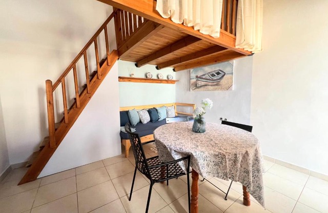 Ambela House Soroni