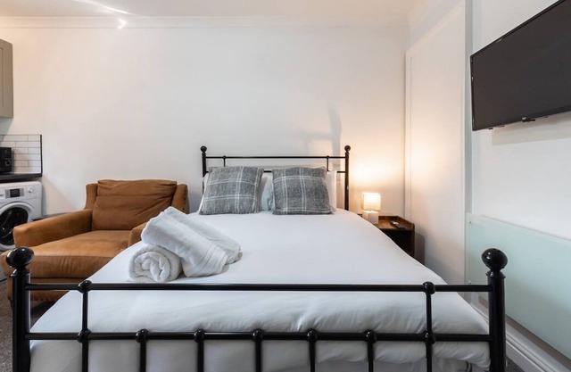 Amber - 1 bedroom Studio Flat