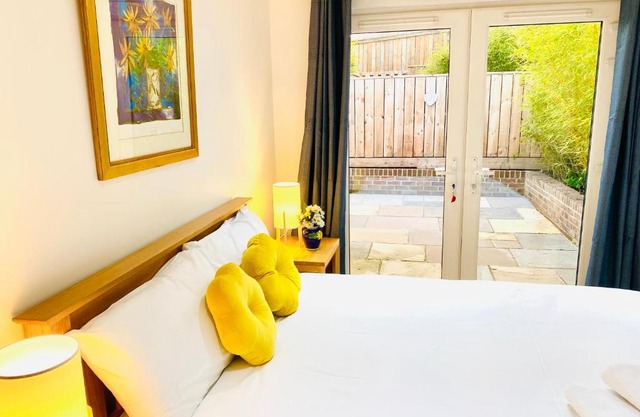 Amber Lodge Hickstead-C