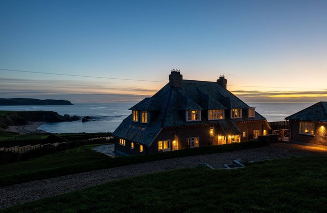 Amber Tide - a house that sleeps 8 guests in 4 bedrooms