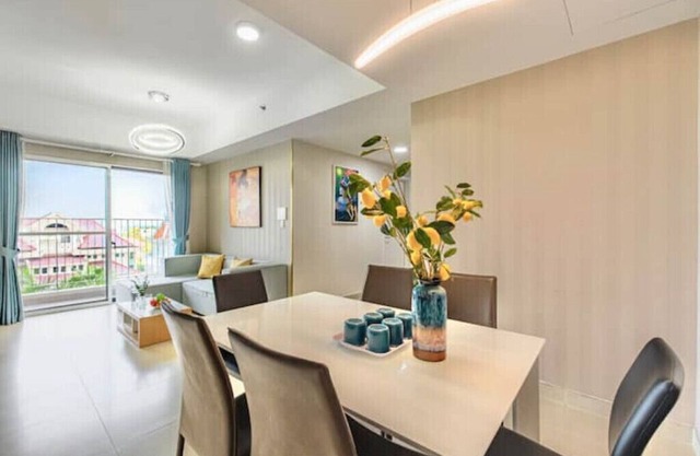 AmbiHOME 3Br 2WC Masteri Thao Dien T4 city & villa view