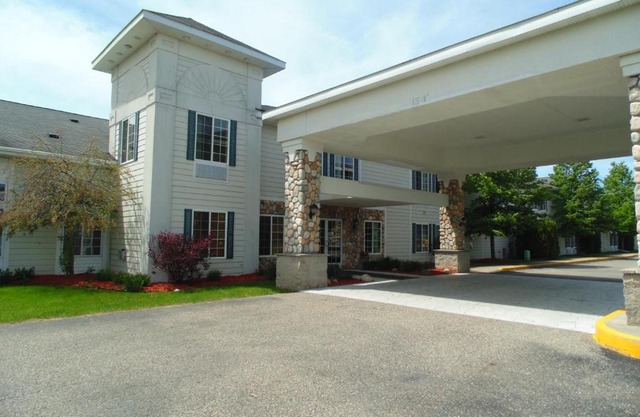 American Inn and Suites Houghton Lake