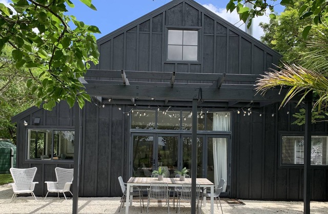 American Style Barn located in the popular Matakana area.