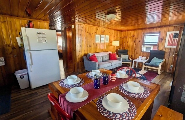 Americana - Cabin #6