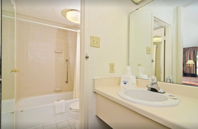 Americas Best Value Inn Wilson - Unité 3 (un lit) au rez-de-chaussée