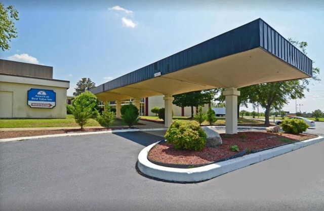 Americas Best Value Inn Wilson UNITÉ 10 2 CHAMBRES À COUCHER AU SOL