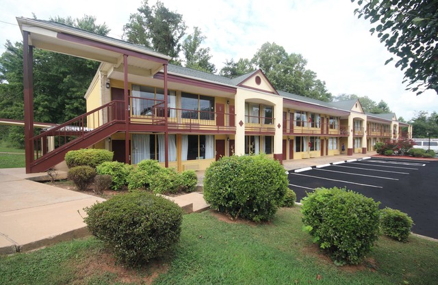 Sleep well Inn and Suites