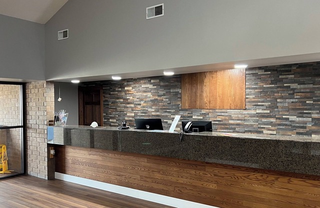 AmericInn by Wyndham Marshfield