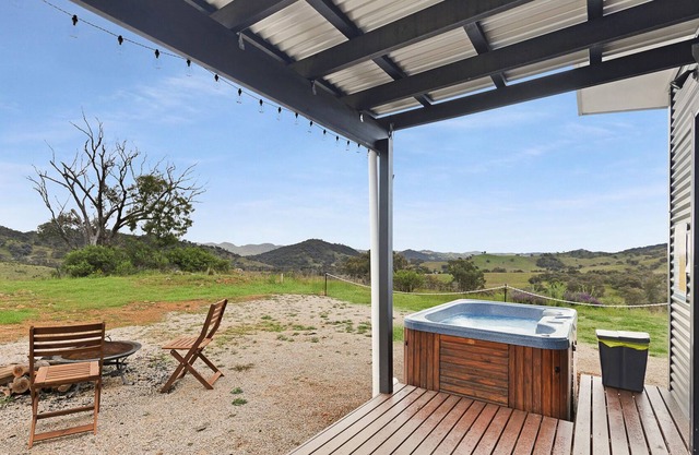 'Amethyst' with Spa in Mudgee at Kundalini Lodge
