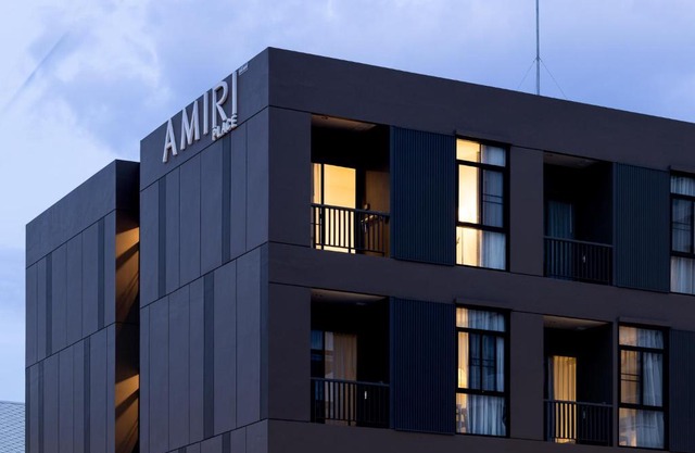 AMIRI PLACE HOTEL