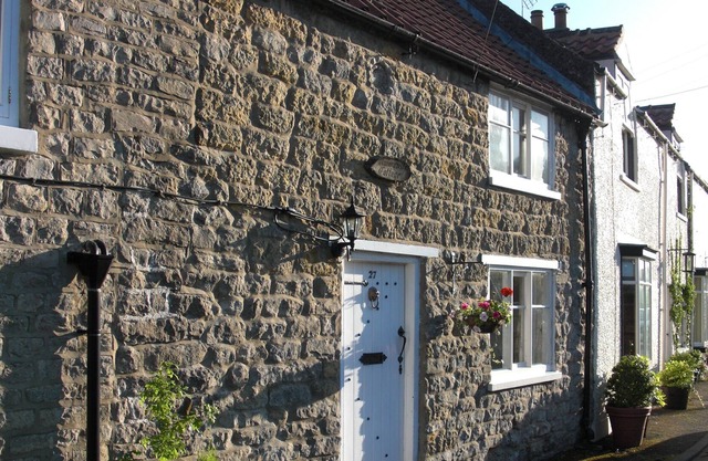 Cottage ammonite - maison de bord de la rivière confortable, caractère et éléments d'époque