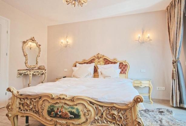 Amor Tirol Bușteni