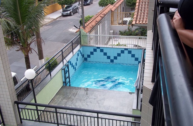 AMPLE ADAPTÉ C / 2 CHAMBRES À COUCHER, 2 SALLES DE BAINS PAR JOUR AVEC UNE VALEUR INCROYABLE