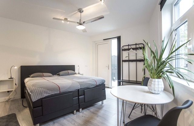Amsterdam Beach Studio I