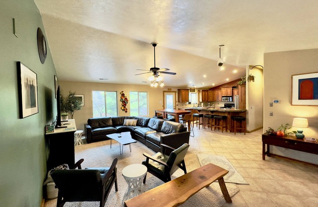 Vues et emplacement incroyables! Au coeur de la ville. Grande salle de bain 3 ch 2 couchages 8 ++
