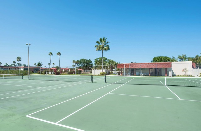 An Active 55+ Community! Pool, Golf Sports Bar & Restaurant and more.