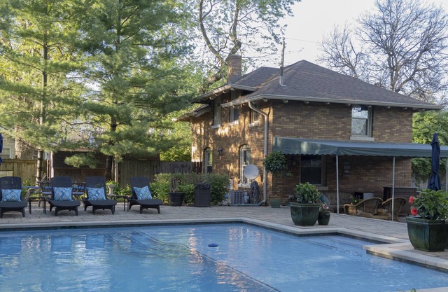 An Estate in the City
