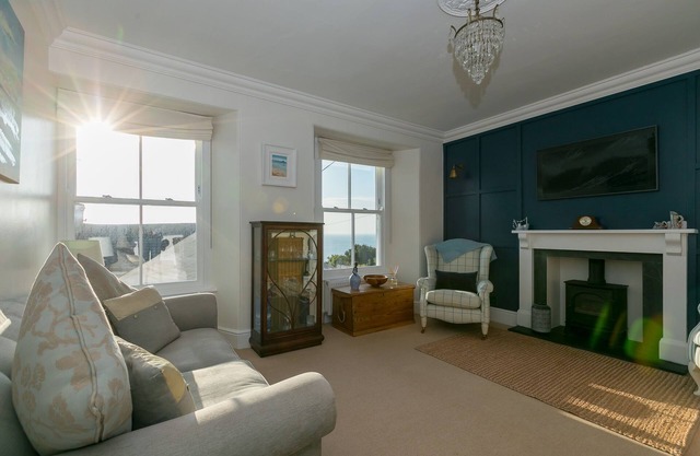 An immaculate three-storey Victorian house in Marazion, with private terrace, BBQ, parking and amazi