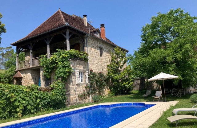 Magnifiquement restauré maison idylle rurale avec de belles vues, piscine privée