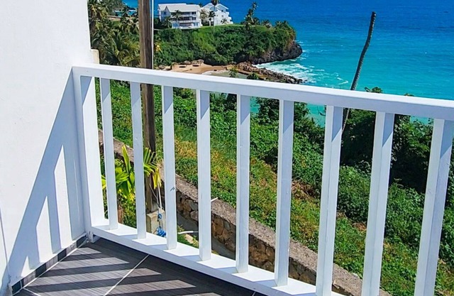 An oceanfront turquoise paradise