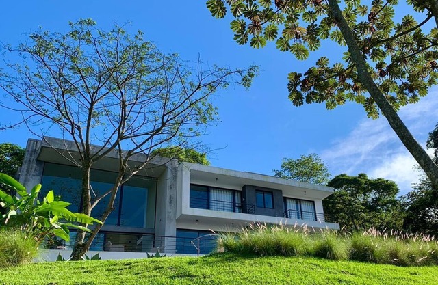 AN059 Large Antigua Home