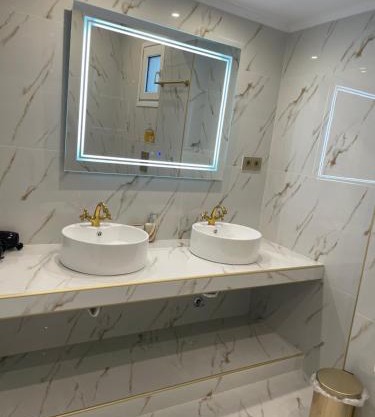 Anastasias Holiday House