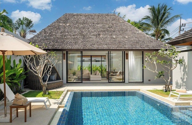 ultra clean & modern 4 BR Signature Pool Villa