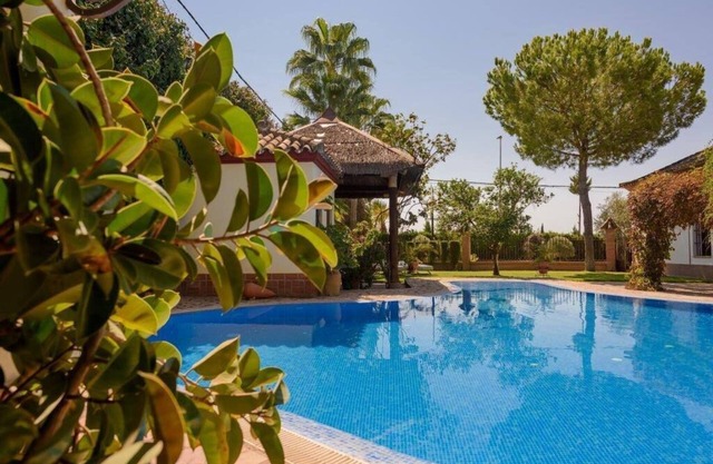 ★Andalusian Villa w/ Pool, Garden & Barbecue★