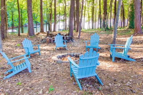 Anderson Lakefront Vacation Rental with Dock