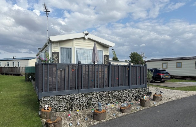 Andrea’s 7 Lakes Retreat static rentalnn7 Lakes Country Park Crowle Lincolnshire