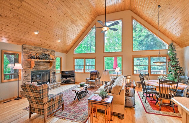 NOUVEAU! Hilltop Andrews Log Cabin avec salle de jeux et vues