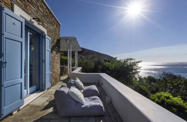 Seaside luxury villa