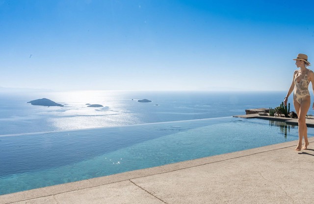 AndrosThea Luxury Villa