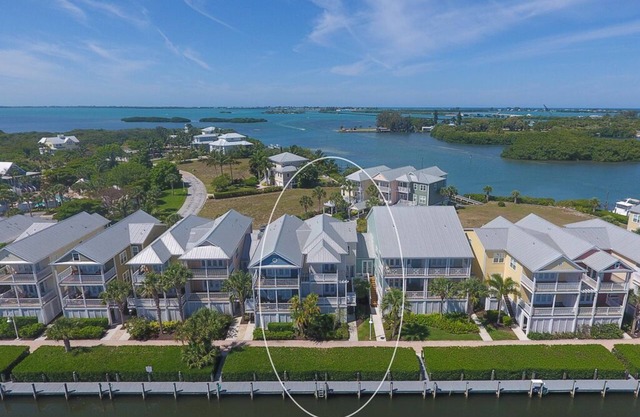 Anglers Club ~ beautiful 4/3 townhome