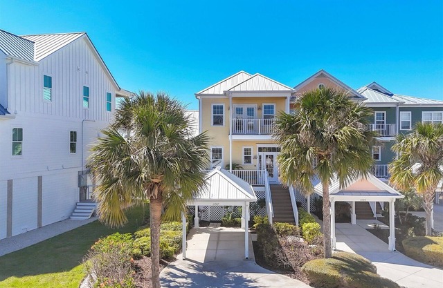 Anglers Club- Waterfront 3-bedroom townhome in Placida, FL that sleeps up to 6 guests.