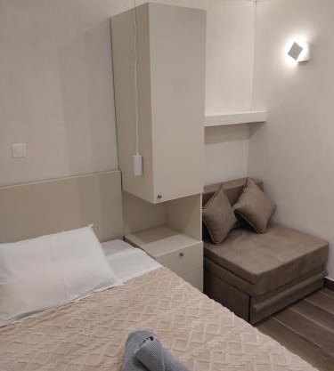 AniBo studios and apartments A210