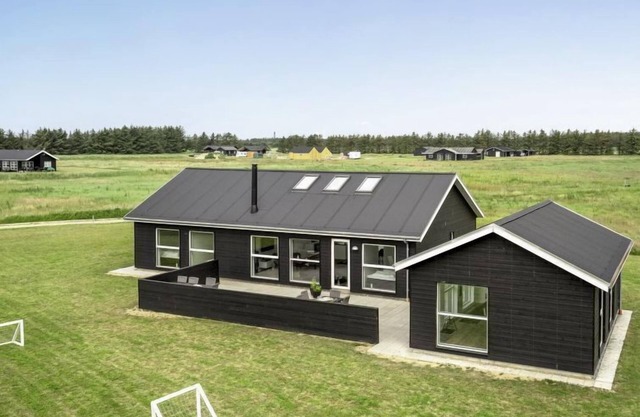 "Anike" - 1.6km from the sea by Interhome