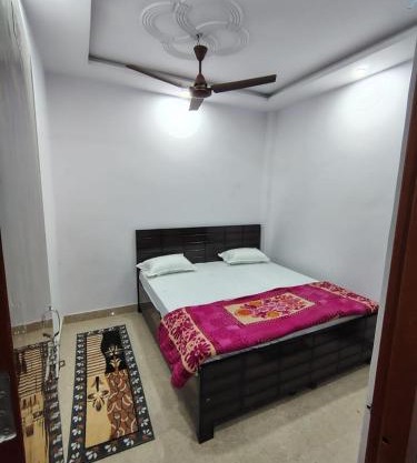 Anirudh Guesthouse