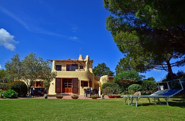 ANNA'S GARDEN, Palau - VILLA surrounded by greenery in Monte Altura