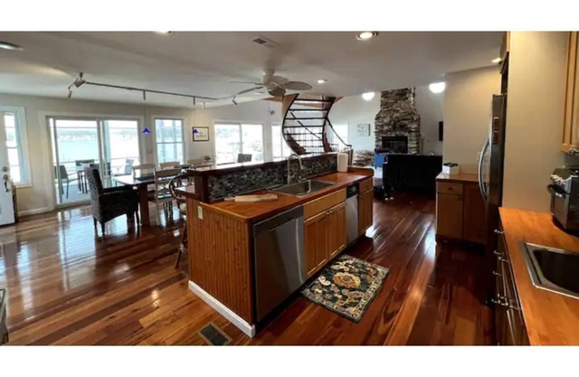 Annapolis Waterfront Oasis with Pool, Hot Tub & Piers with L2 EV Charger