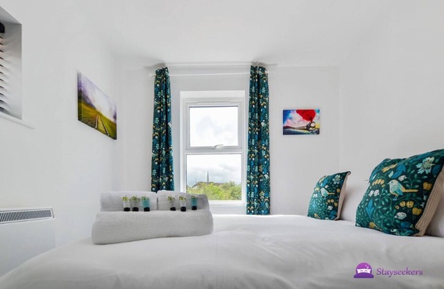 Annie 1 bed apt next to rail station - Stayseekers