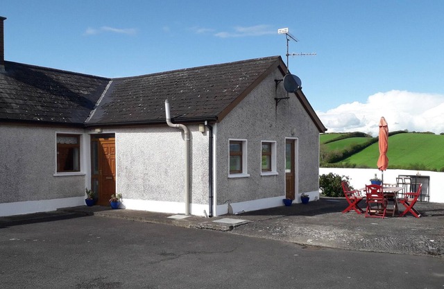 Annie's Place, CROSSMAGLEN