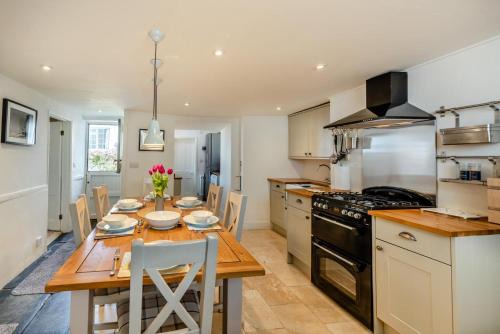 Annies Cottage - Appledore