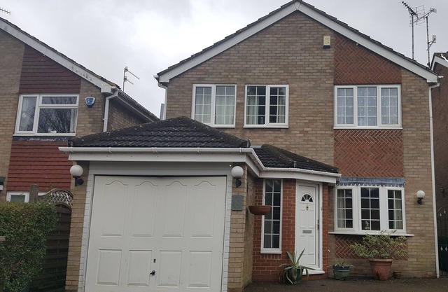 Annonce de 3 chambres, Lodge près de l'aéroport de Luton